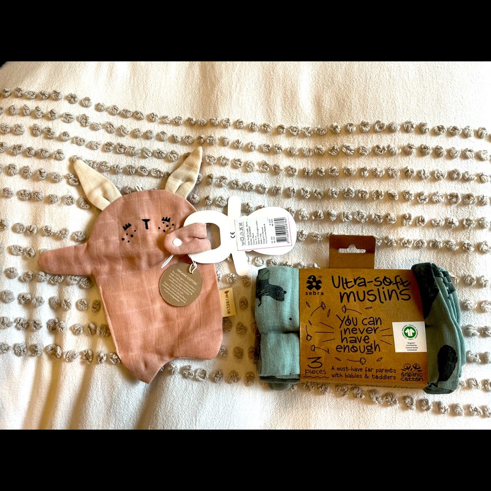 NWT’s, set of 3 muslins & cuddly pacifier holder. Purchased in Denmark!
